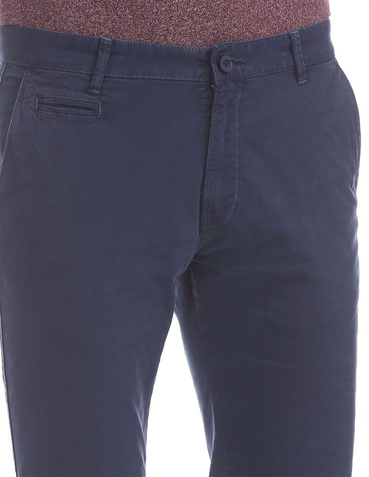 Aeropostale Men Casual Wear Solid Trouser