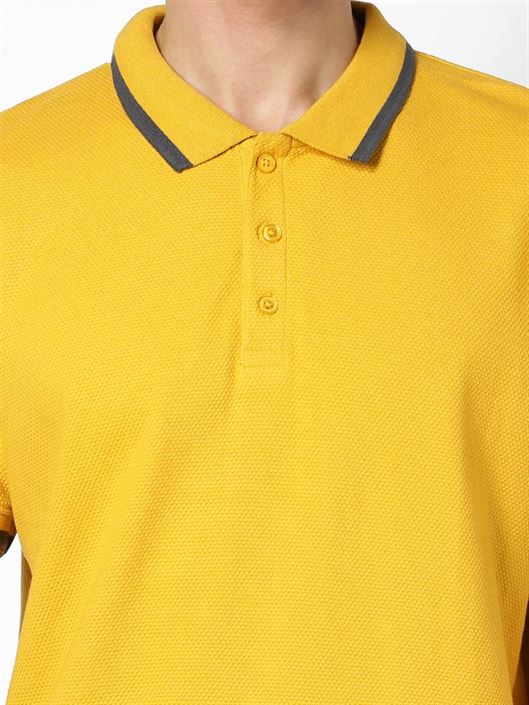 Celio Men Casual Wear Yellow T-shirt