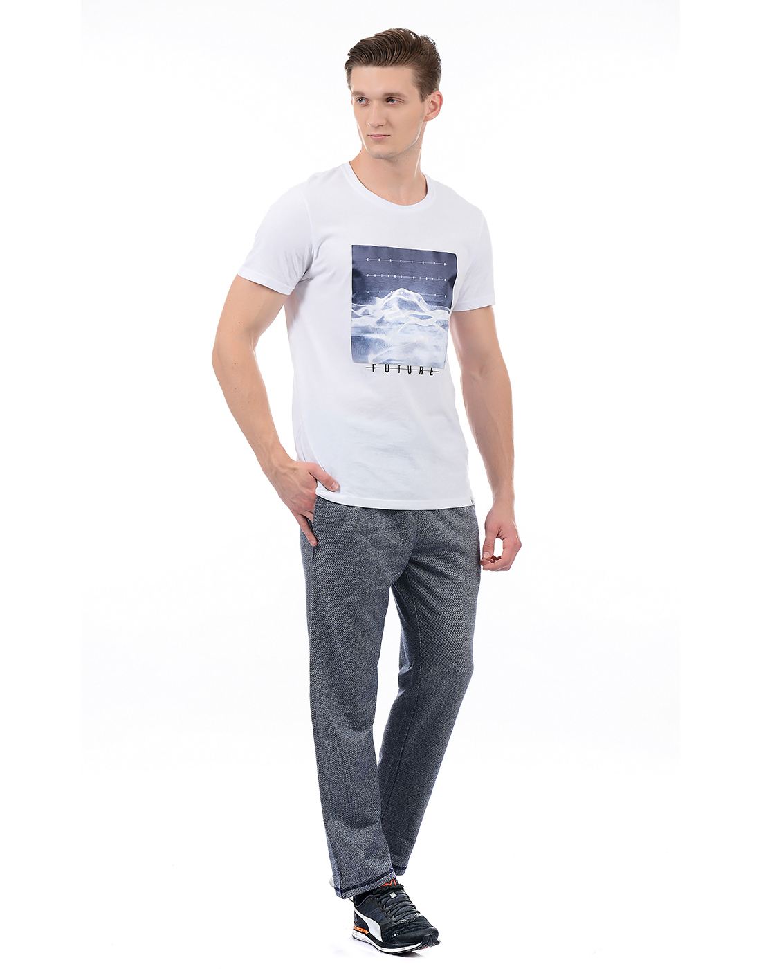 London Fog Men Casual Wear Self Design Track Pants