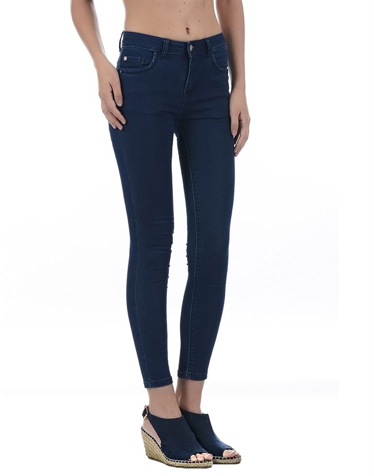Only Women Casual Wear Solid Jean
